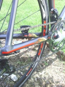 road bike with gunmetal black candy pearl